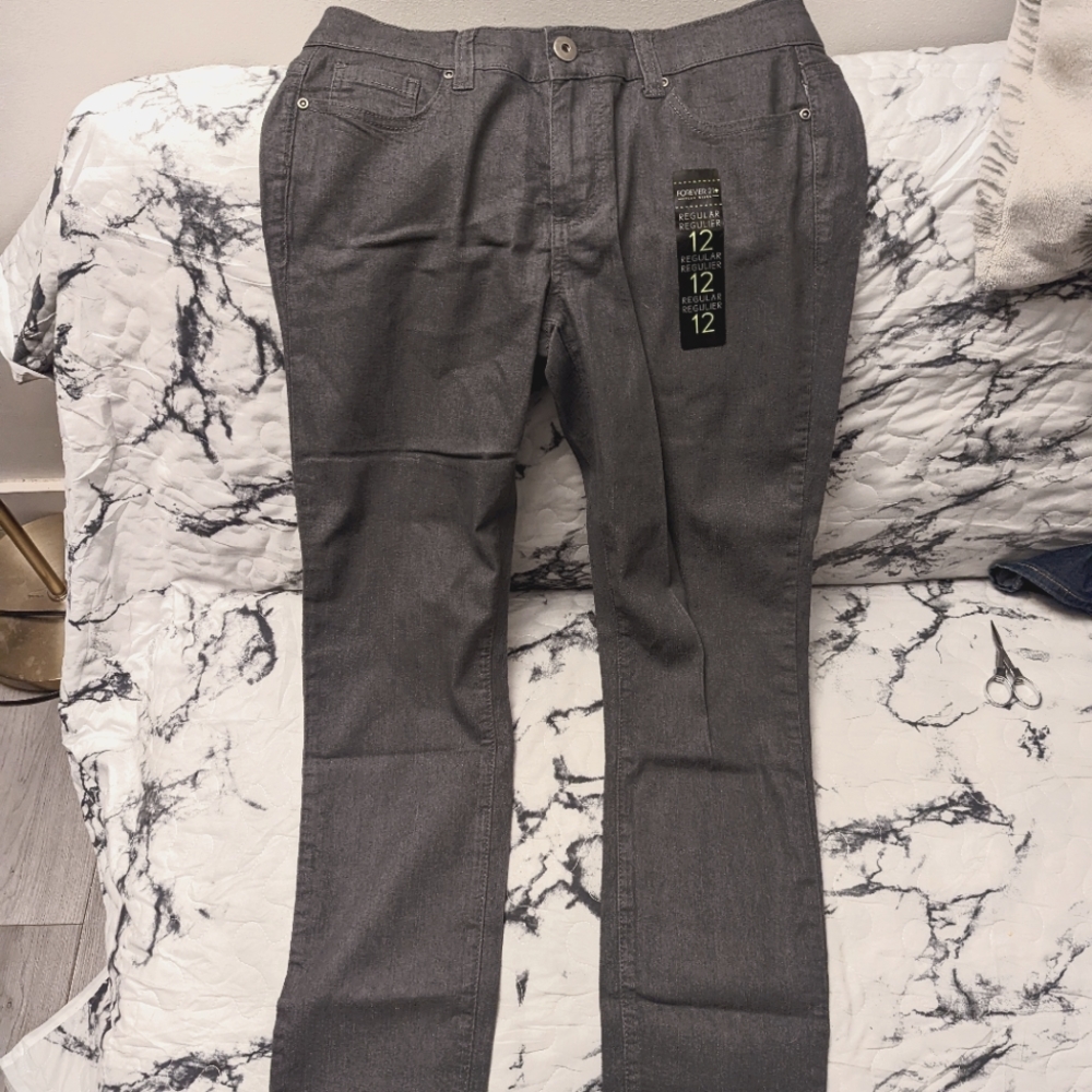 Forever 21 Gray skinny jeans size 12